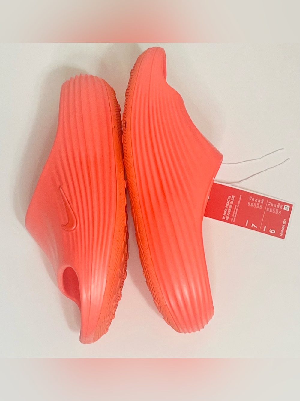 Nike Reactx Rejuven8 Coral/Red Ribbed Slide Sandals - Picture 6 of 7